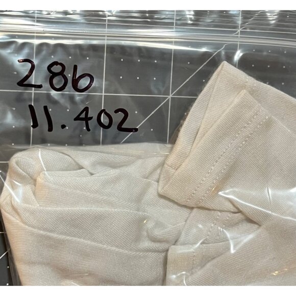 Karen by Karen Kane Cream S Tee – Lightweight Minimalist Botanical Chic - Picture 8 of 9